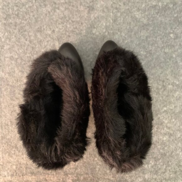 Aldo Women's Black Leather Pull Up Bootie Faux Fur Side Buckle Strap Ankle Boots - Picture 7 of 11